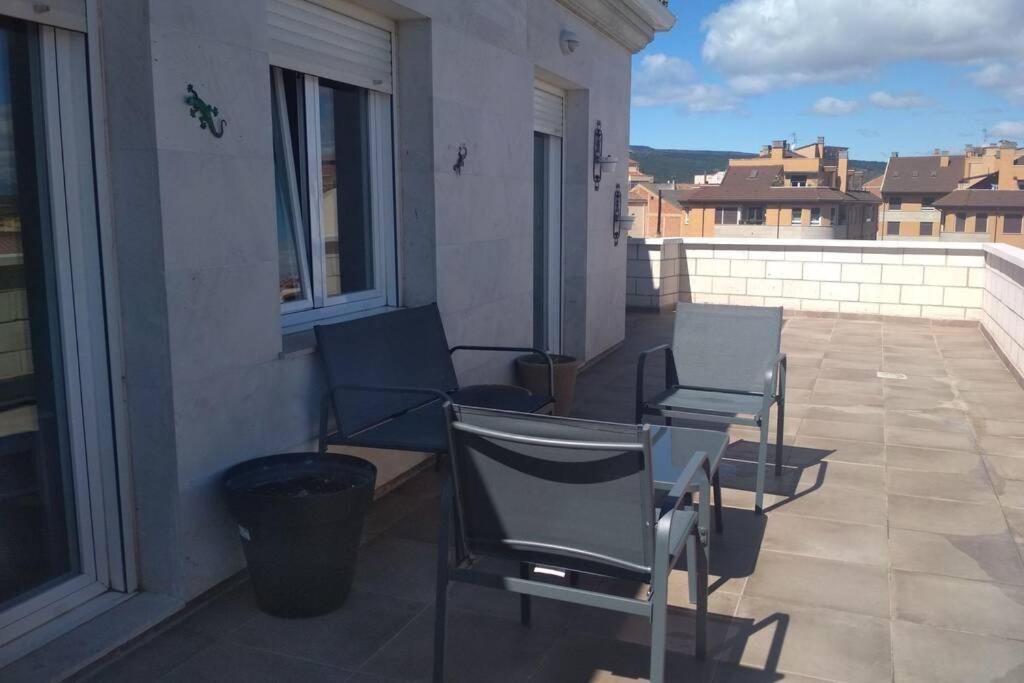 Atico Con Vistas Unicas. Vt-Lr-1352 Apartment Entrena Exterior photo